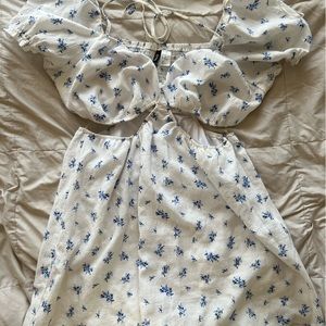 Flower print  cut out white/blue dress! H&M size XL